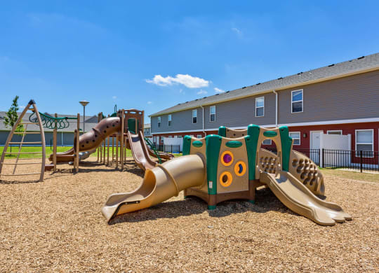 Open Play Area at Chariot Pointe Apartments, Tennessee