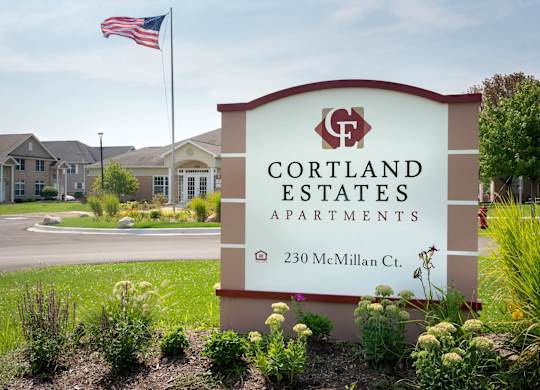 Cortland Estates_Monument