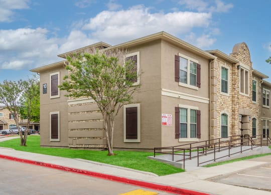 Exterior at Five Mile Creek, Dallas Texas