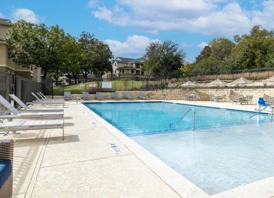 Dominium-Franklin Park-Pool