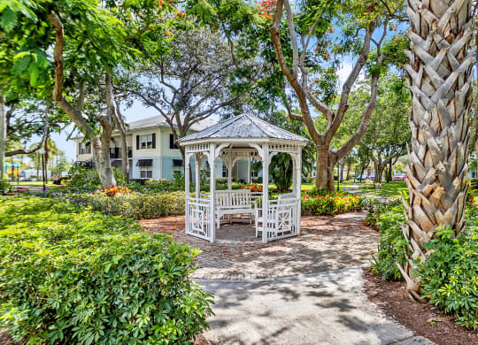 Dominium-Groves of Delray-Exterior