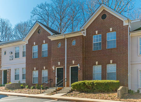Exterior View at Groves of Lawrenceville, Lawrenceville, GA