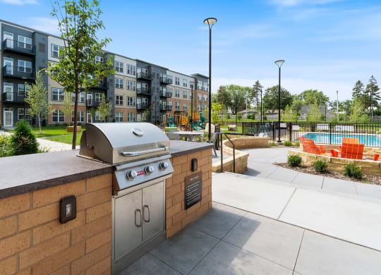 Dominium-Hilltop at Signal Hills-Grilling Area