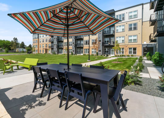 Dominium-Hilltop at Signal Hills-Community Patio