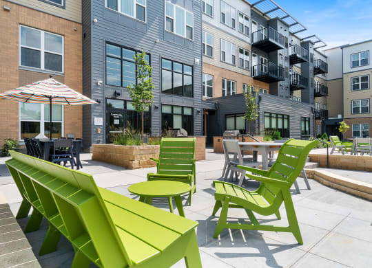 Dominium-Hilltop at Signal Hills-Community Patio