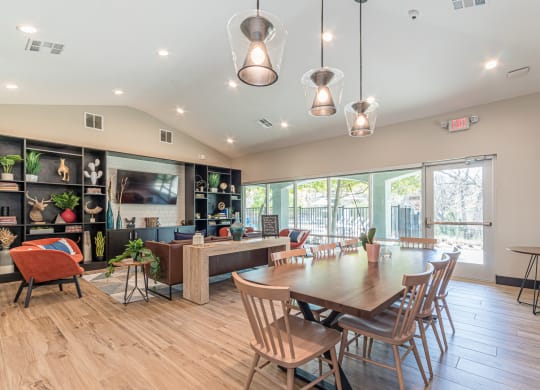 Dominium-Kinwood-Clubhouse