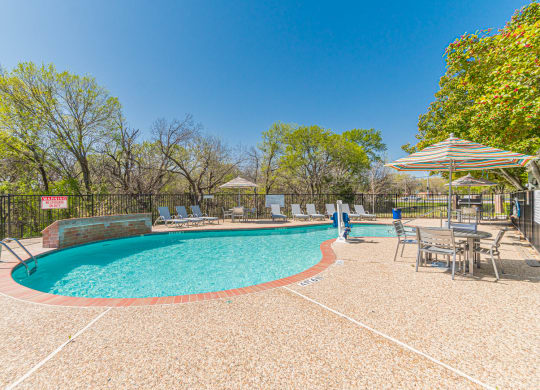 Dominium-Kinwood-Pool