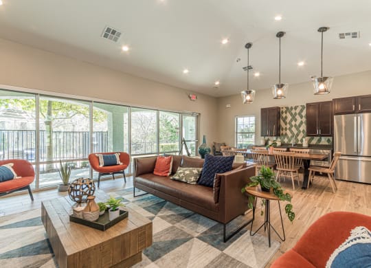Dominium-Kinwood-Clubhouse