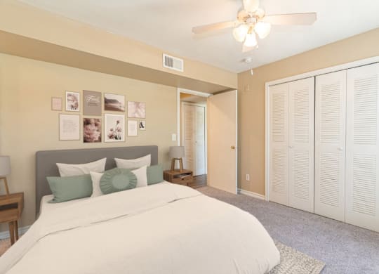 Dominium-Kinwood-Bedroom