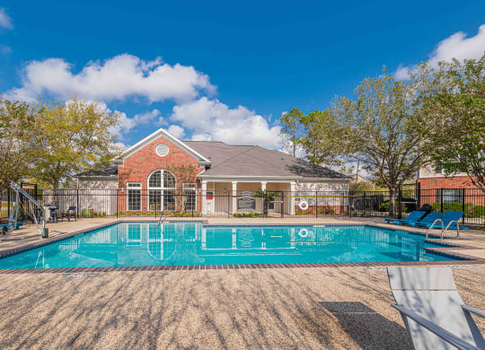 Dominium-Knolls at West Oaks-Pool