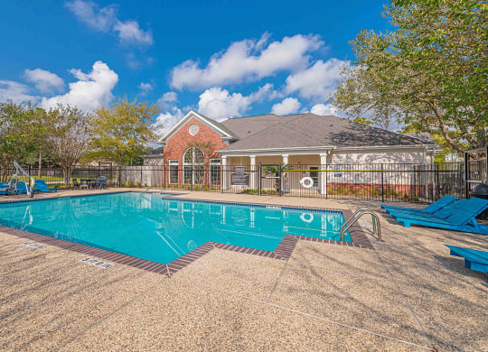 Dominium-Knolls at West Oaks-Pool