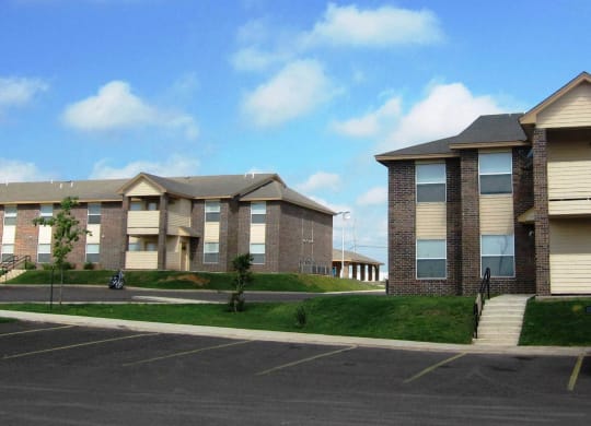Exterior at Madison Pointe Apartments, Cotulla, TX