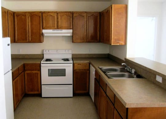 Kitchen at Madison Pointe Apartments, Cotulla