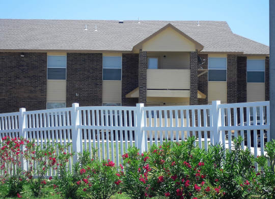 Exterior view at Madison Pointe Apartments, Texas, 78014