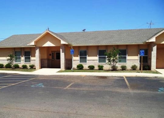 front at Madison Pointe Apartments, Cotulla