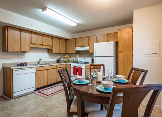 Kitchen And Dining at MeadowView Townhomes, Goshen, 45122