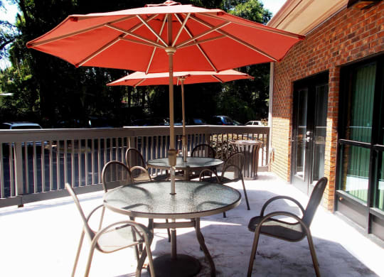 Mossy Oaks_Outdoor Deck