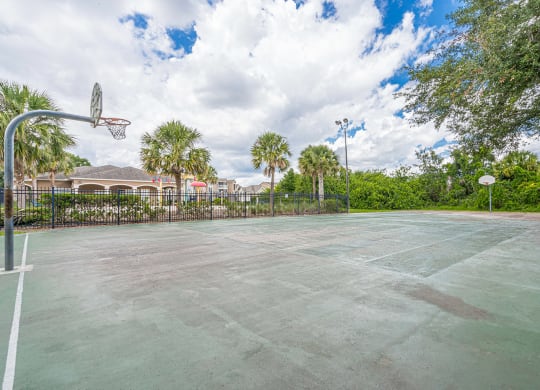 Dominium-Nassau Bay-Sports Court