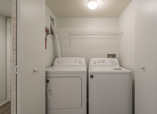Dominium-Nassau Bay-Laundry