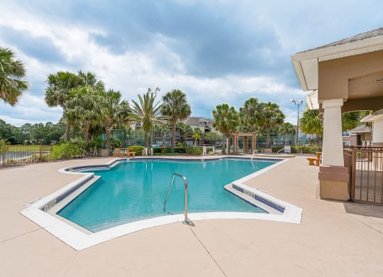 Dominium-Nassau Bay-Pool