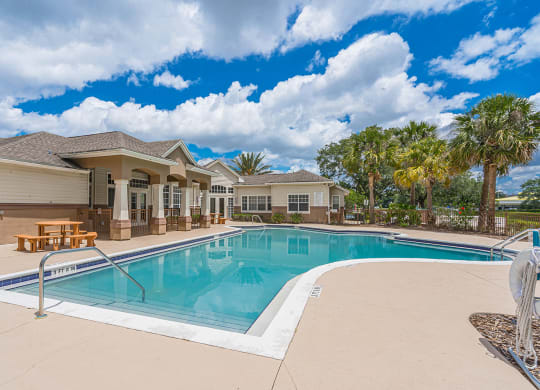 Dominium-Nassau Bay-Pool