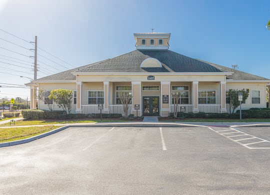 Dominium-Oak Meadows-Leasing Office