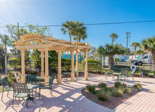 Dominium-Oak Meadows-Pergola