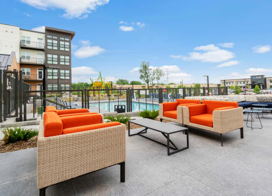 Dominium-Oasis at Twin Lakes-Community Patio