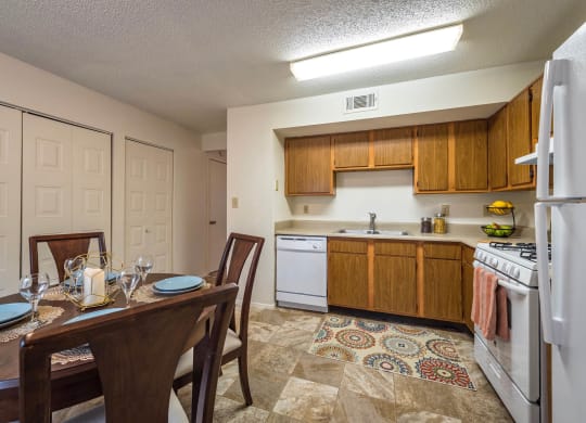Eat In Kitchen at Olive Branch Townhomes, Batavia, 45103