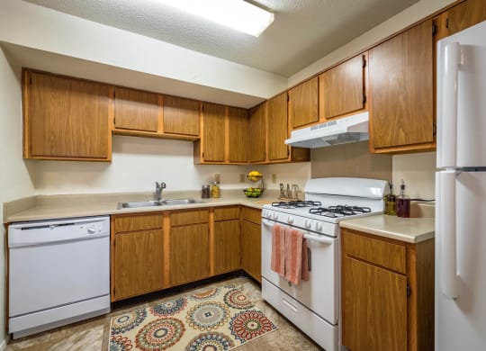 Kitchen Appliances at Olive Branch Townhomes, Batavia, OH 45103