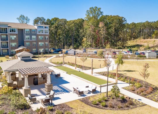Dominium-Preserve at Peachtree Shoals-Aerial Courtyard