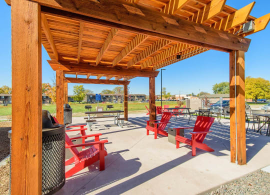 River East_Outdoor Patio at RiverEast, Council Bluffs, IA