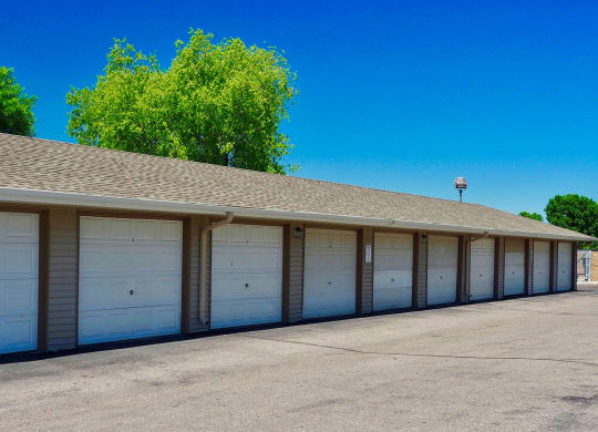 Dominium-Somerset Properties-Garage