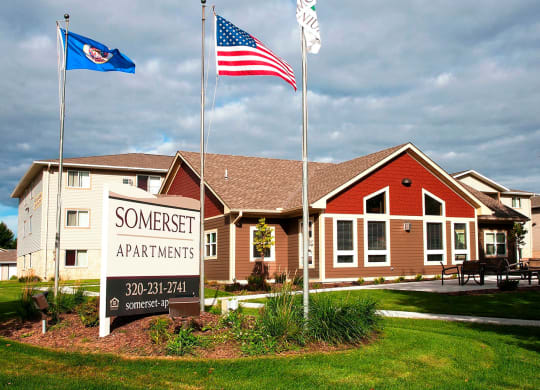 Dominium-Somerset Properties-Exterior