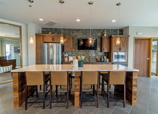 Dominium-South Range Crossings-Community Kitchen