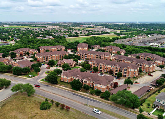 Property Exterior at Stoneridge Apartments, Pflugerville Texas