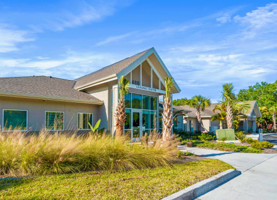 Dominium-Taylor Pointe-Leasing Office