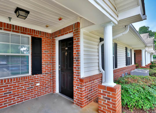 Valley Hill_Apt Exterior