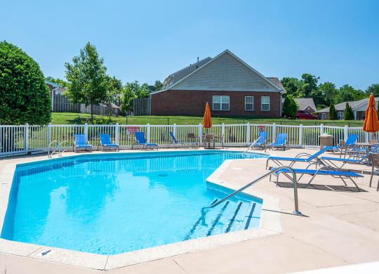 Dominium-Willow Creek-Pool