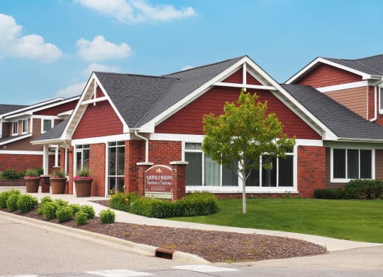 Dominium_Albertville Meadows_Community Exterior