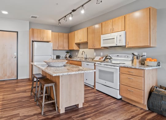 Fully Furnished Kitchen at Brighton Oaks, New Brighton Minnesota