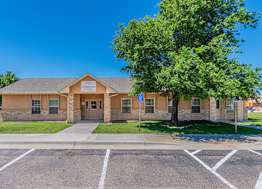 Dominium_Cathys Pointe_Community