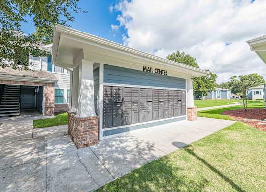 Dominium_Lakecrest_Mail Center.jpg