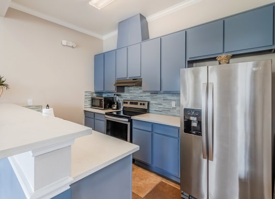 Kitchen at Lakeside Pointe Apartments & Townhomes, Pearland, Texas