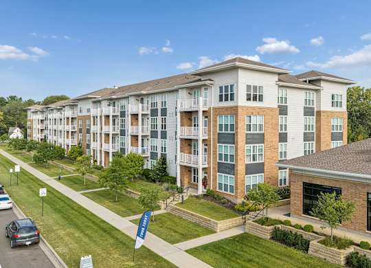 Exterior View at Landings of Lexington, Lexington, MN 55014
