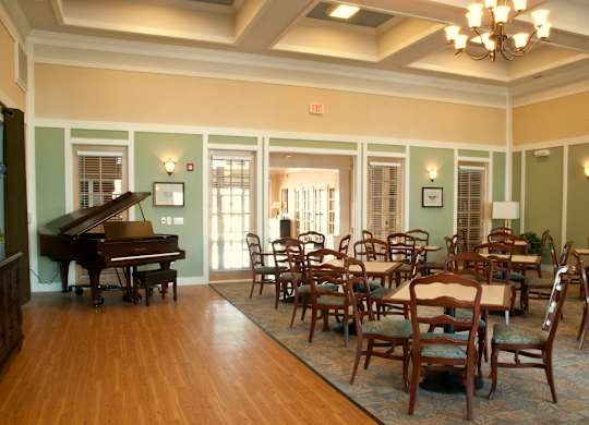 Dining Area at Mariposa at Bay Colony, Dickinson Texas