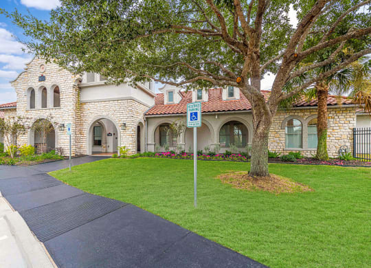 Lush Green landscape at Mission at Baytown, Baytown