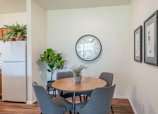 Dining Area at Mission at Baytown, Baytown Texas