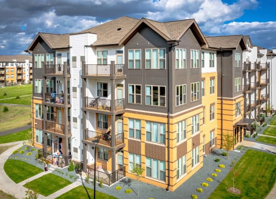 Exterior at Orville Commons, Woodbury, MN