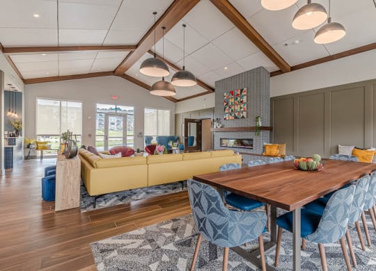 Dominium_Promenade_Clubhouse 1.jpg
